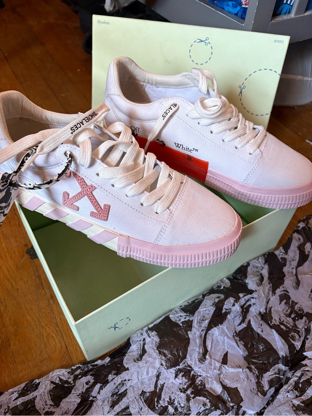 Off White Canvas Sneakers with Pink Accents Sz 42